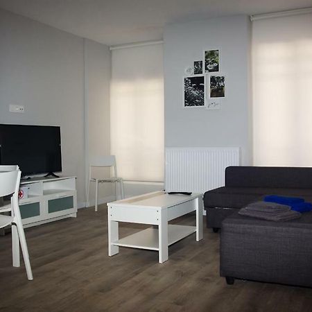 Apartamentos Gyc Viviendas Gold Леон Екстериор снимка