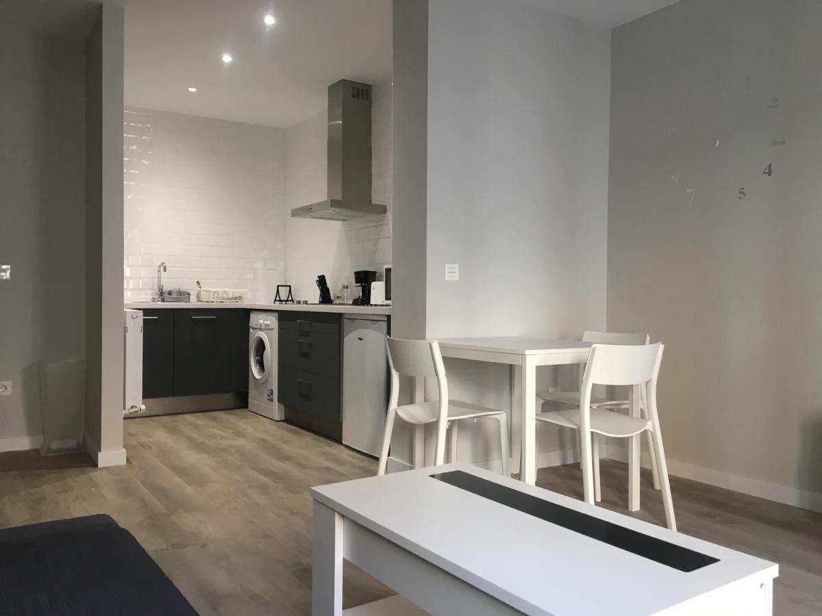 Apartamentos Gyc Viviendas Gold Леон Екстериор снимка